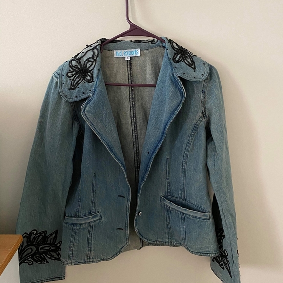 nd export Jackets & Blazers - 🌴3 items for $15 or reg.price Thanks🌵